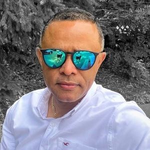 Meet your Posher, Vinicio aracena